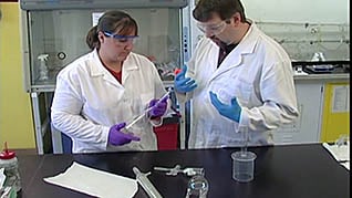 Laboratory Safety: Safe Handling of Laboratory Glassware - Image 4