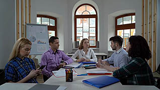 Interpersonal Effectiveness: Enhancing Listening Skills - Image 4