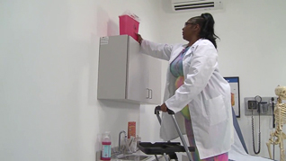 Safe Lifting In Healthcare Environments For Medical Personnel - Image 4